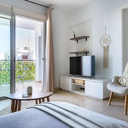 Relaxing 2bdr Retreat In Protaras *