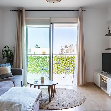 Relaxing 2bdr Retreat In Protaras アパート パラリムニ