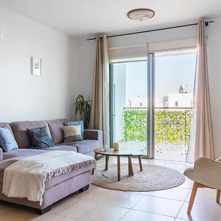 Relaxing 2bdr Retreat In Protaras アパート