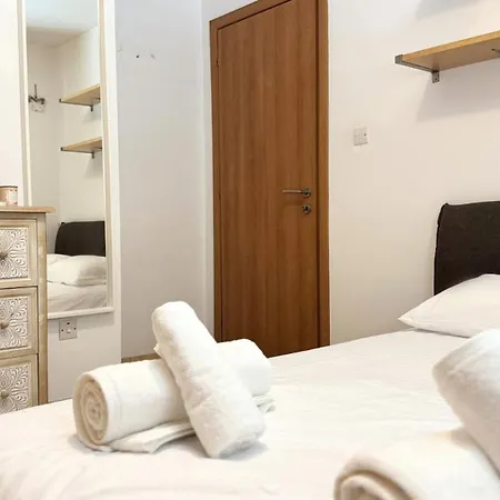 Relaxing 2bdr Retreat In Protaras アパート パラリムニ