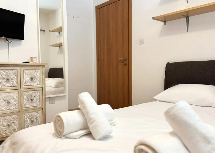 Relaxing 2bdr Retreat In Protaras アパート パラリムニ