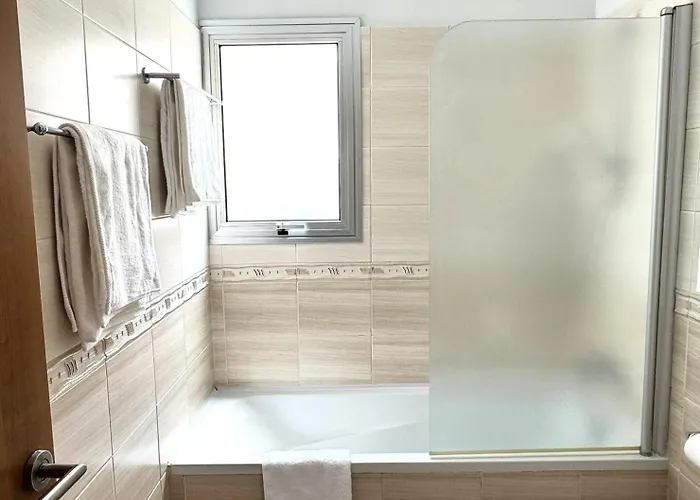 Relaxing 2bdr Retreat In Protaras アパート パラリムニ